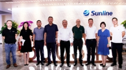 南山区副区长夏雷一行光临巅峰国际官网科技调研调查